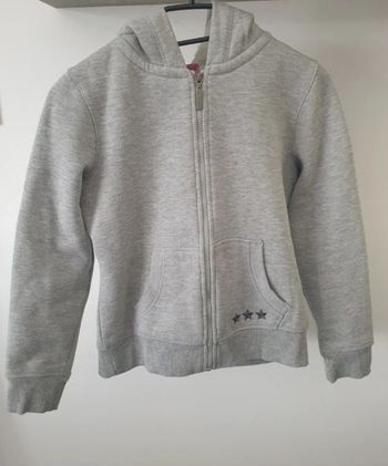 Gilet à capuche neuve 14ans