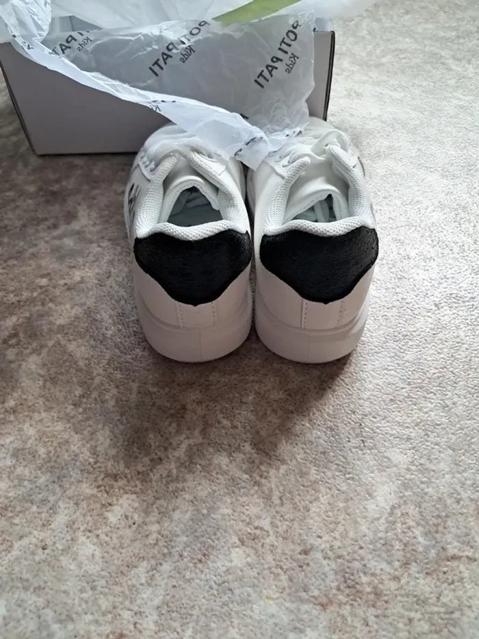 Chaussure neuf fille taille 25 - photo numéro 3