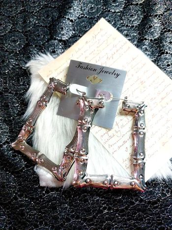 Magnifique paire de boucles d'oreilles