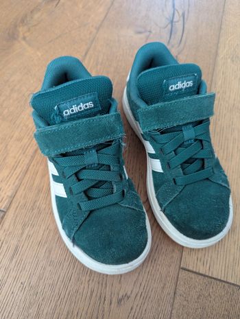 Basket adidas verte taille 30