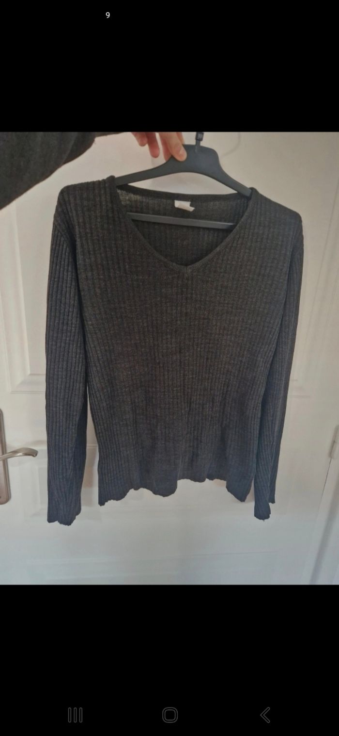 Pull col V Gris