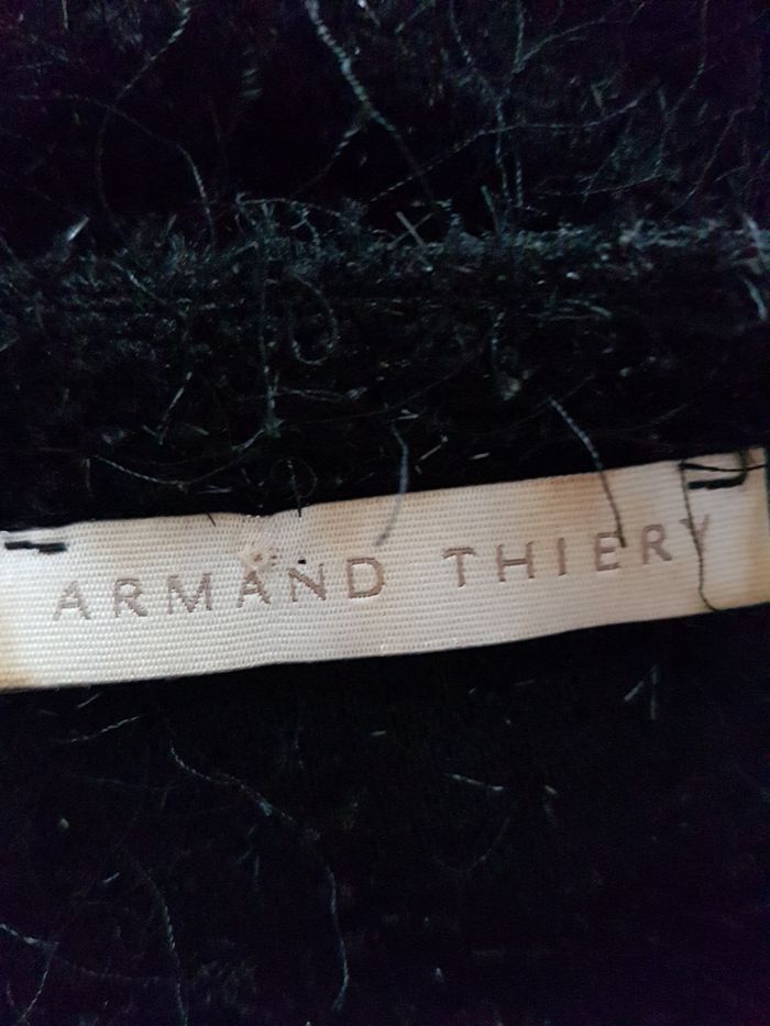 Pull noir Armand Thiery Taille 4 (42/44) - photo numéro 4