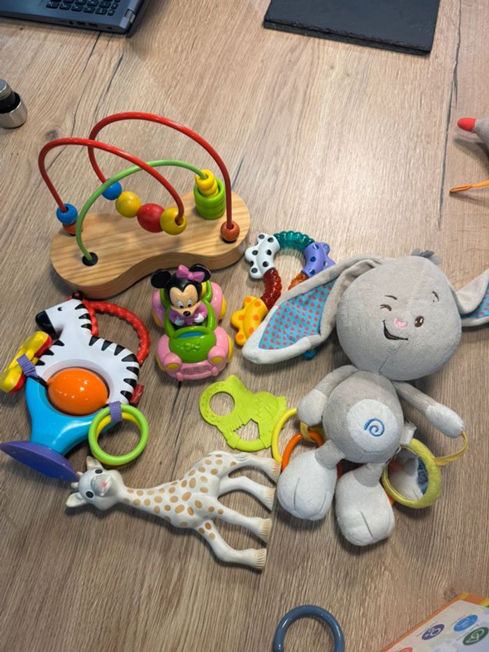 Lot jouets eveil dentition