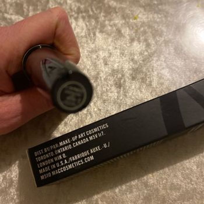 MAC Mascara Zoom Waterfast Lash Noir - photo numéro 4