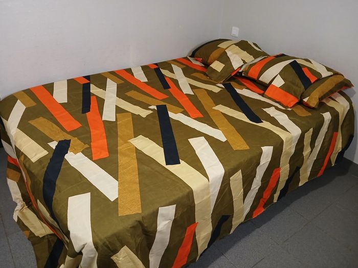 Drap de lit avec 4 taies d'oreiller - photo numéro 2