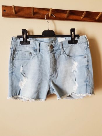 Short en jean h&m taille 36 bleu clair neuf sans étiquette