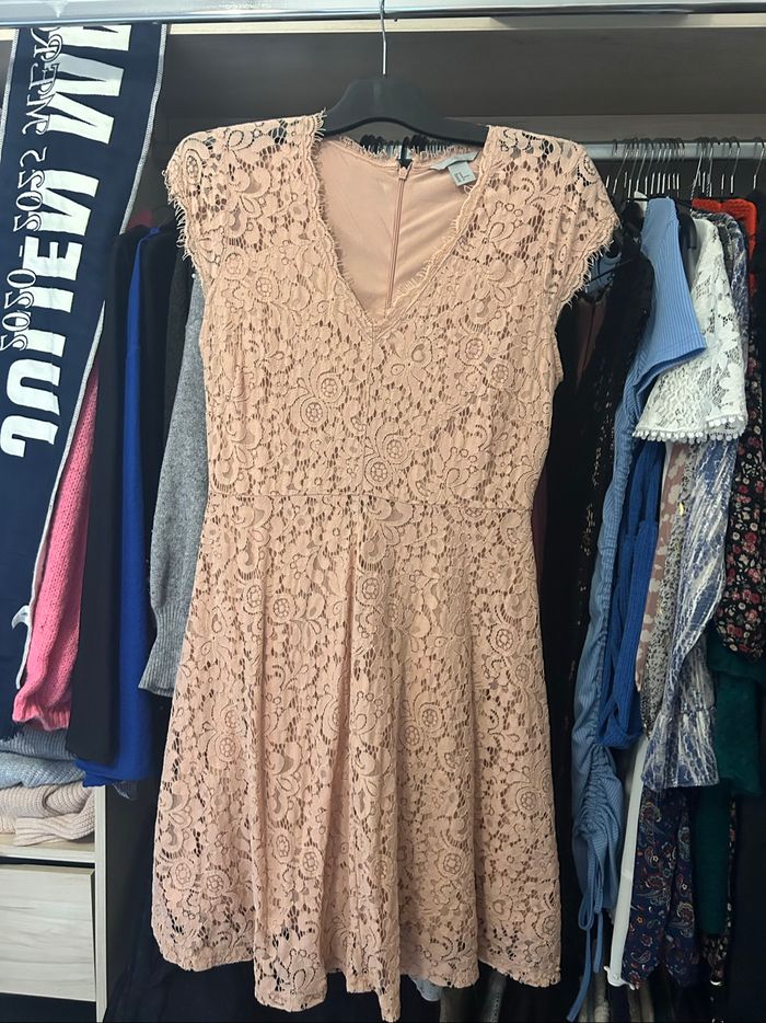 Robe dentelle - H&M - Taille 38 - photo numéro 2