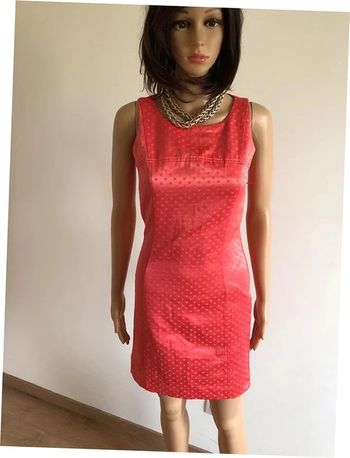 Robe rose corail neuve sans manches Naf Naf taille 34