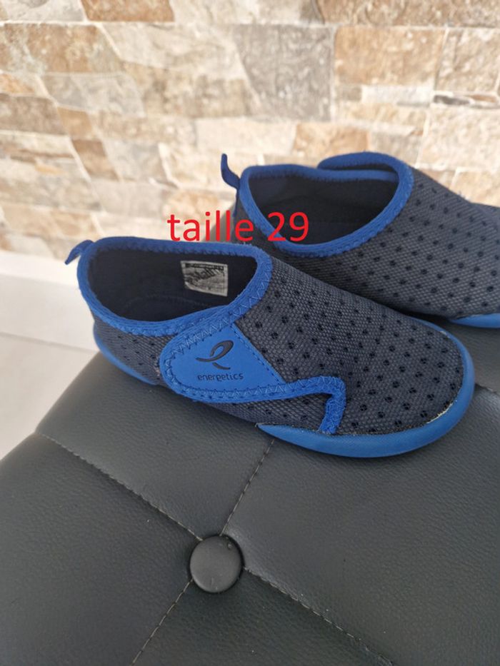 1 paire chausson bleu taille 29 marque  énergétics