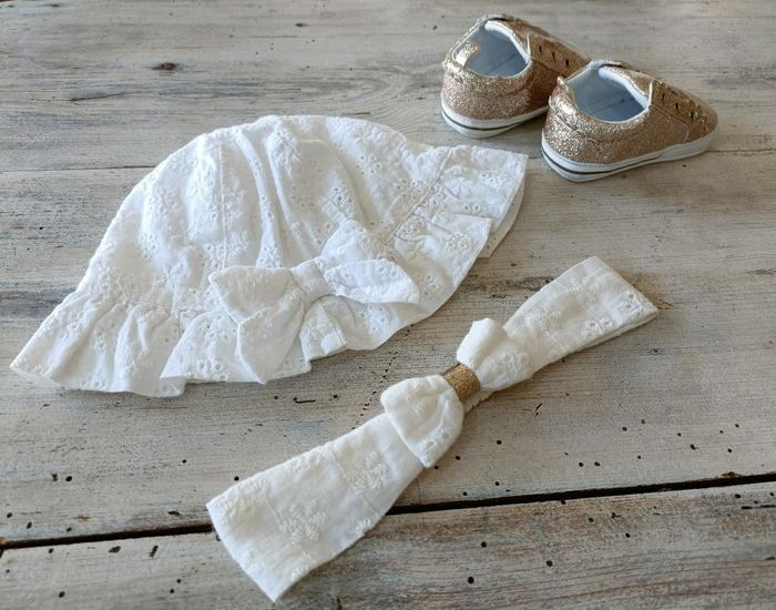 Chaussures, bandeau et chapeau - photo numéro 2