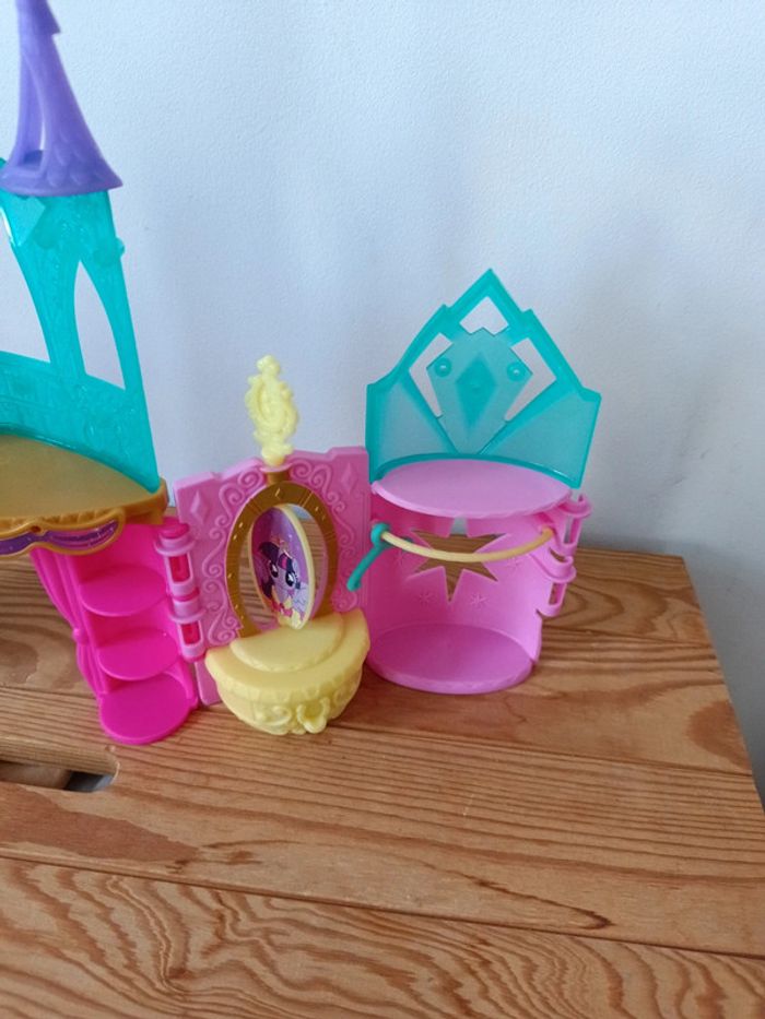 Château my little pony pas complet - photo numéro 8