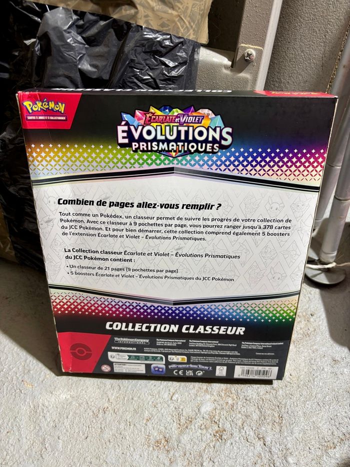 Coffret Pokémon classeur évolutions prismatiques - photo numéro 3