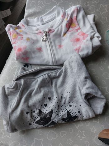 1 gilet + 1 pull col roulée