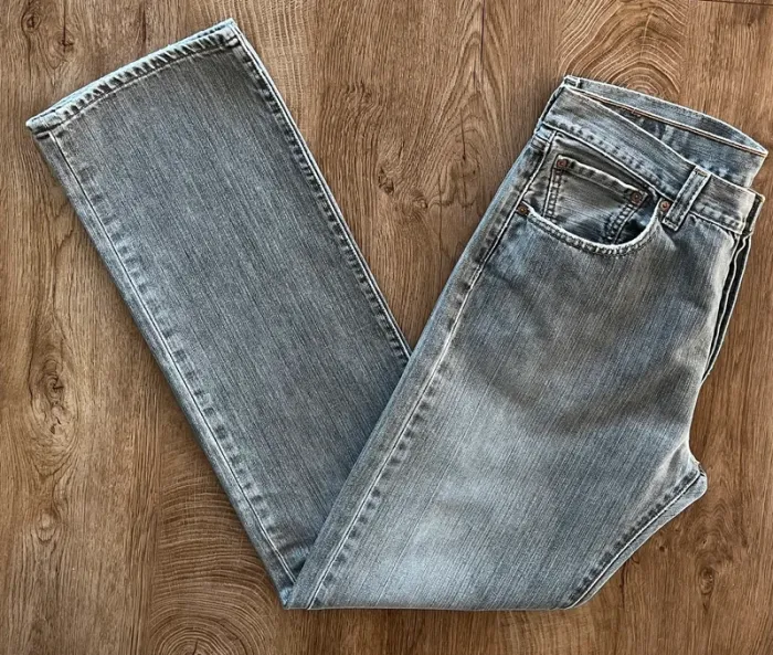 Jean/pantalon gris clair Levi's 501 pour homme, taille : W 34 L 36 (44 taille française) - photo numéro 4