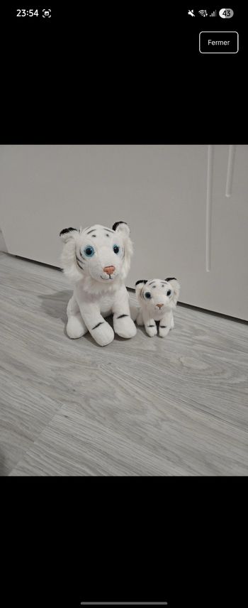 Peluche tigre blanc