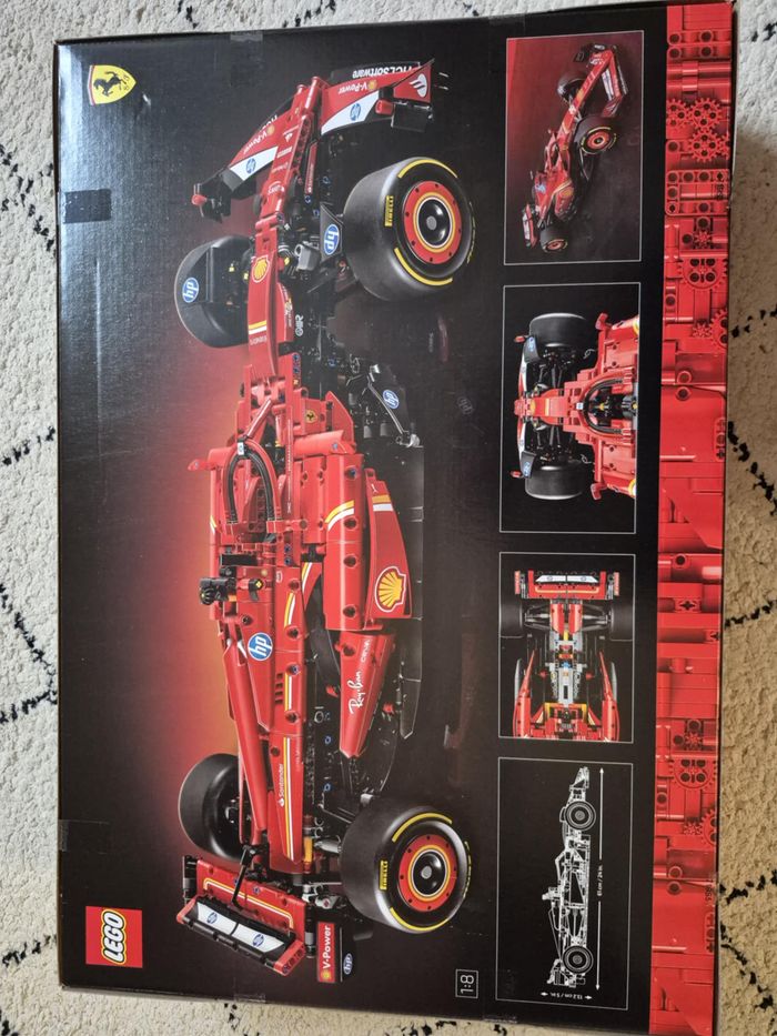 LEGO Ferrari SF 24 F1 Car 42207