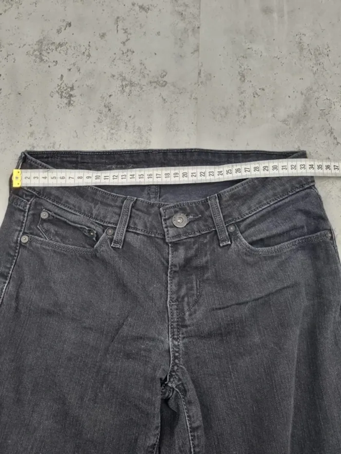 Jean Levi’s noir – Taille 25x32 (30 FR) Femme (mesures en photos - photo numéro 6