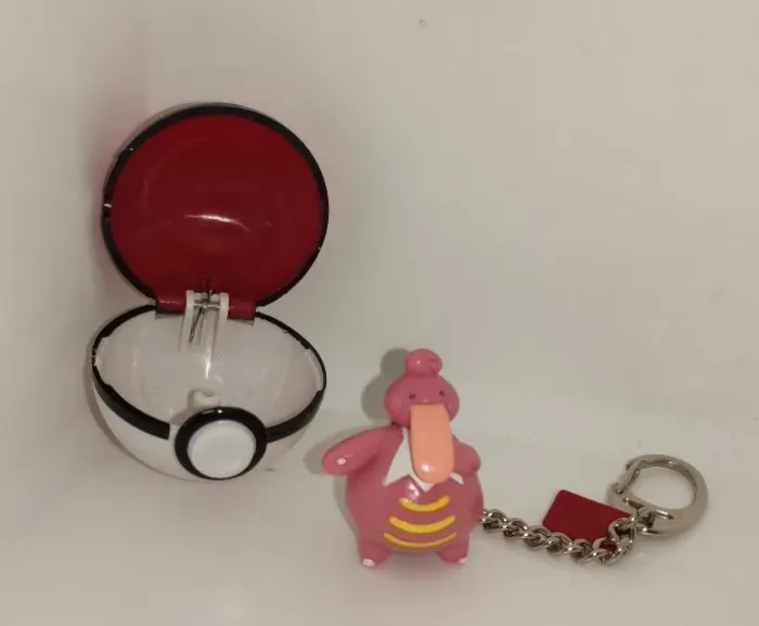 Figurine Pokémon Lickilicky + Pokéball porte-clés