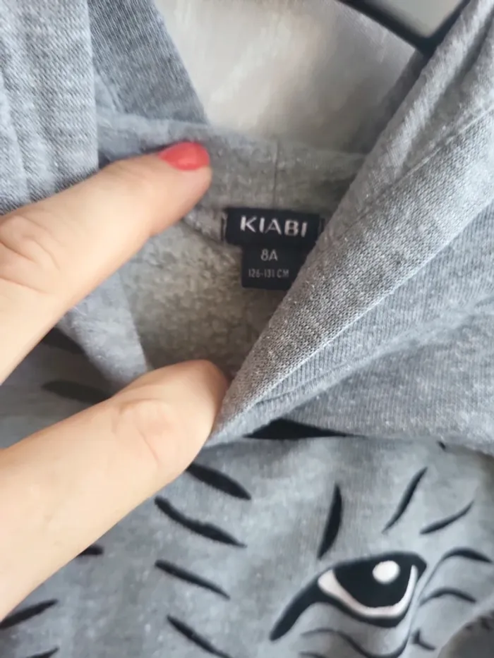 Lot deux Sweats 8ans - photo numéro 6