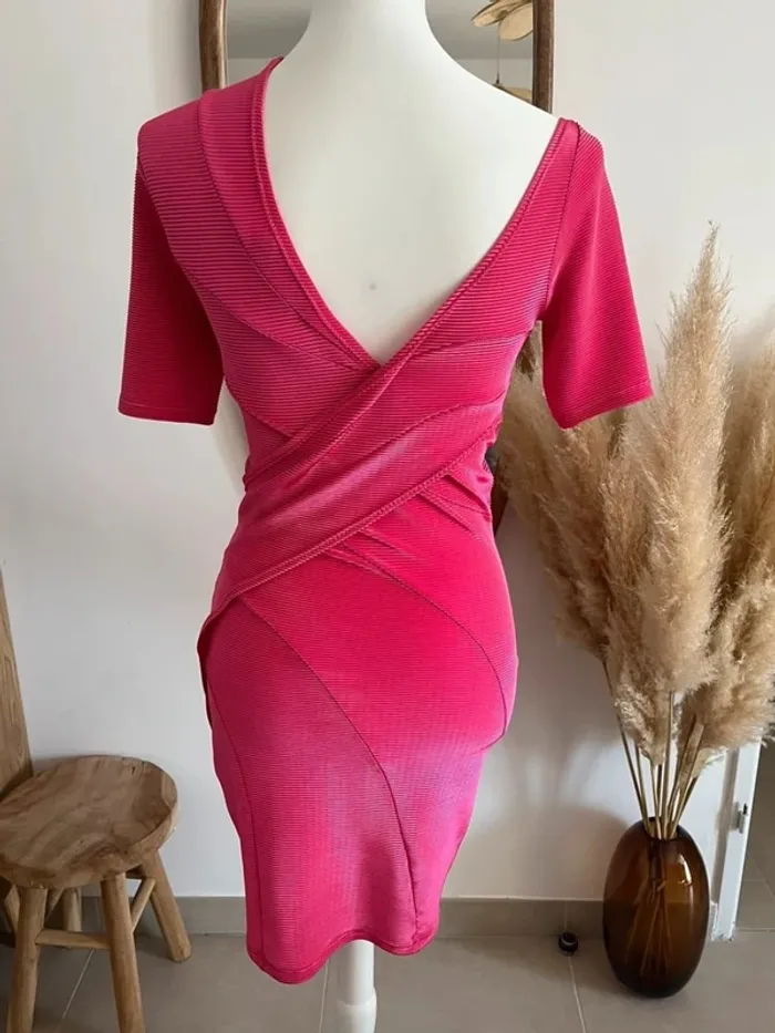 Robe rose fuschia moulante Weinsanto - photo numéro 5