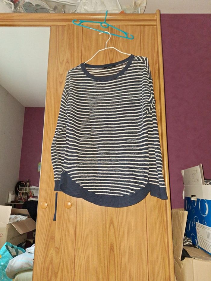 Pull rayé blanc et marine esmara