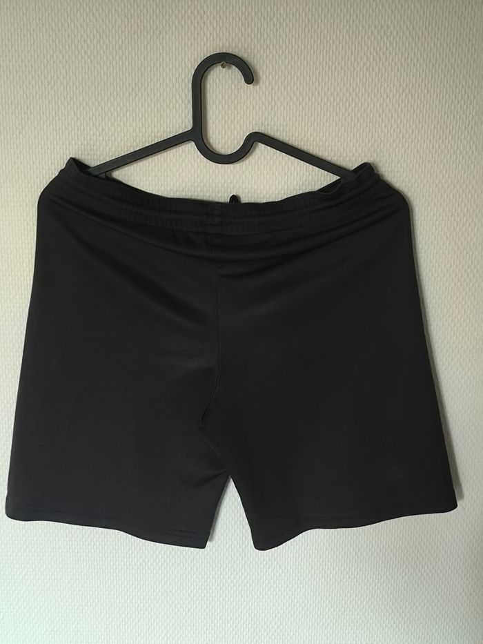 Short sport noir enfant 10 ans - photo numéro 2