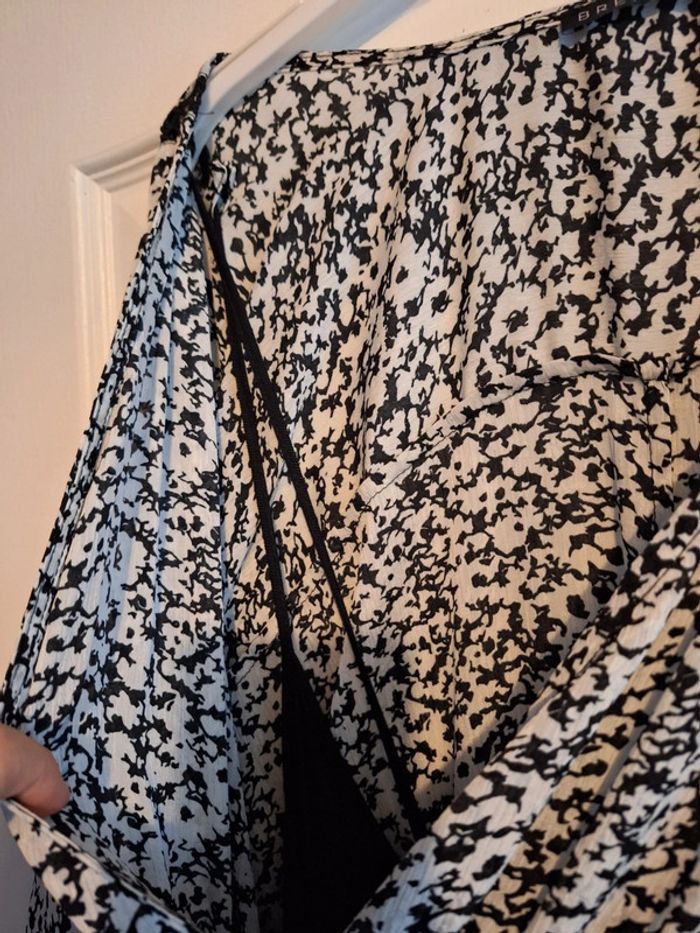 Robe noir et blanche - photo numéro 4