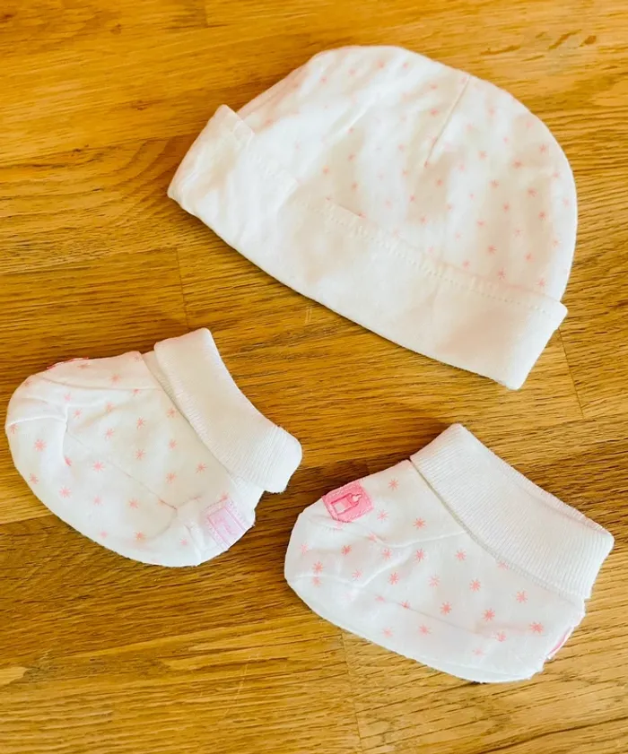 Ensemble bonnet et chaussons naissance - photo numéro 2