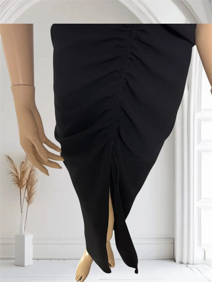 Très belle robe noir Zara noir taille  xs neuve - photo numéro 4