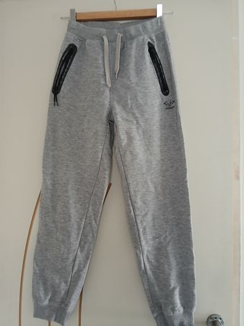 Pantalon jogging umbro 12 ans