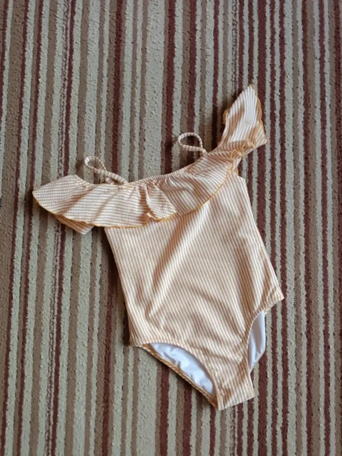 Maillot de bain 6 ans - photo numéro 2
