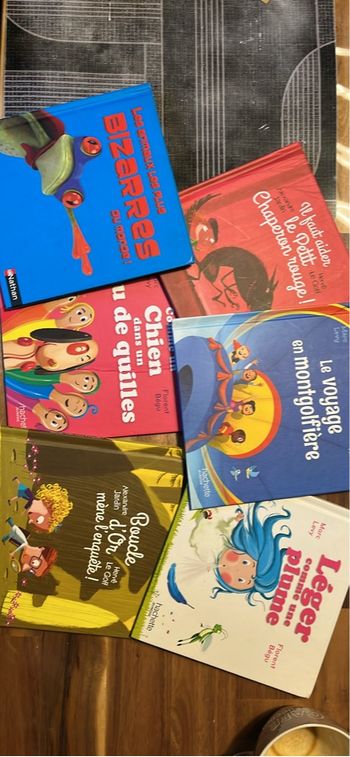 Lot 6 livres hachettes jeunesse Marc Lévy 