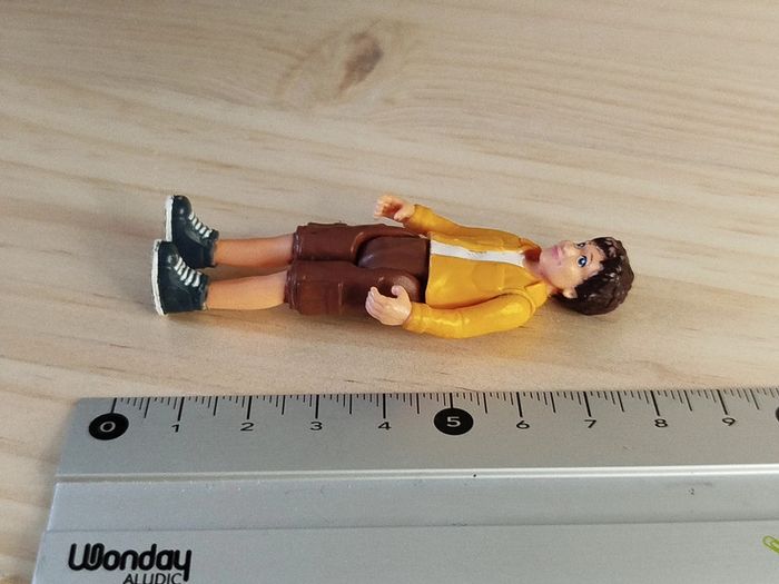 Schleich Personnage Jeune garçon Figurine - photo numéro 4