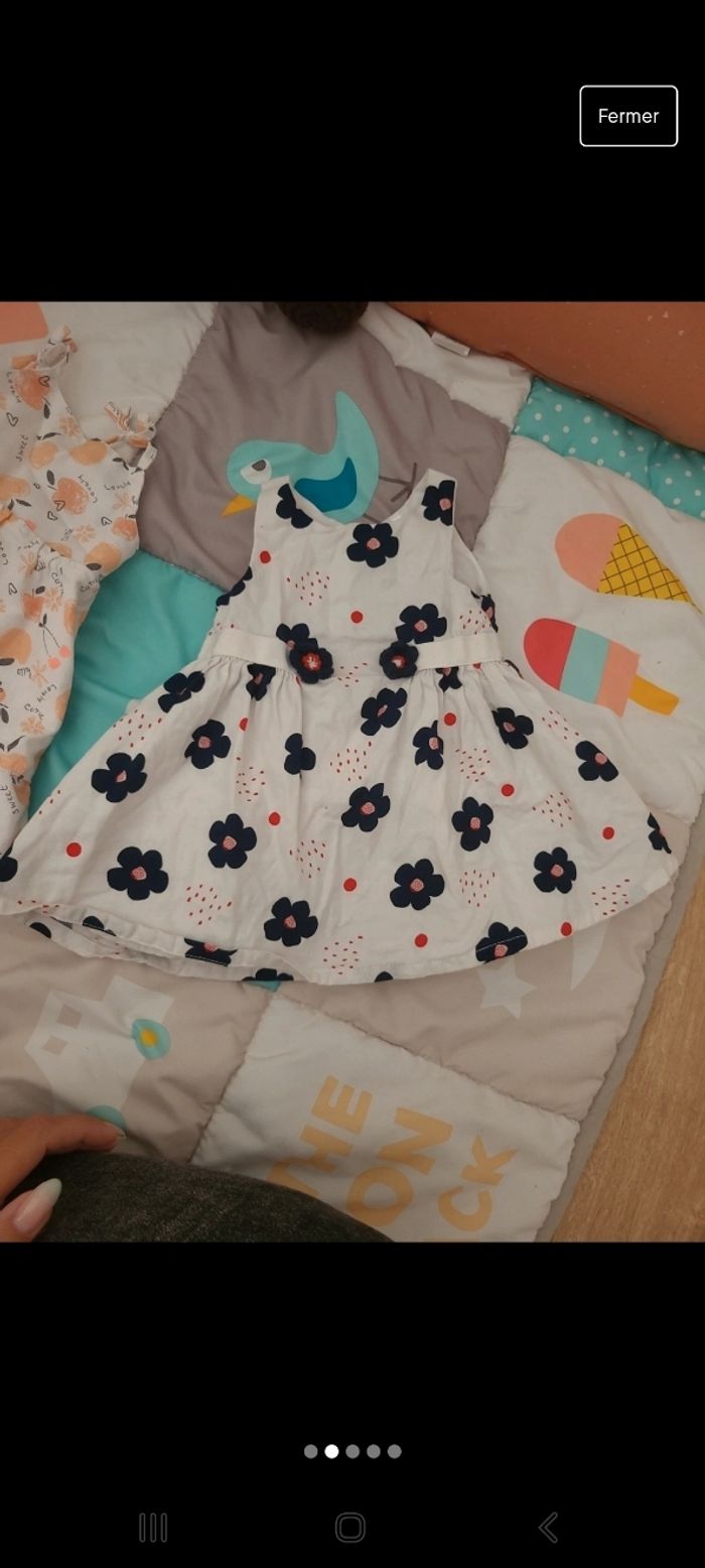 Lot 2 robes - photo numéro 3