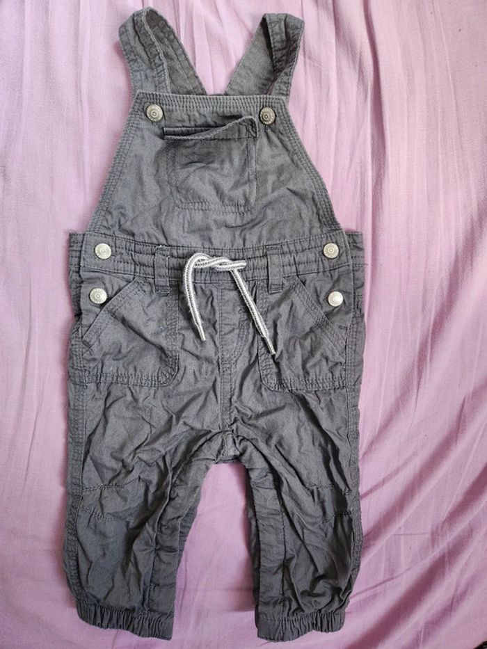 Salopette grise taille 6 mois