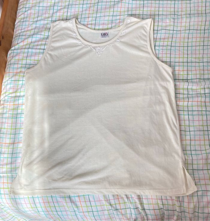 Débardeur motif brodé - photo numéro 3