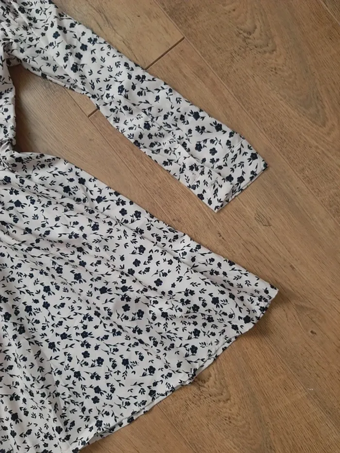 Robe à motif petites fleurs cintrée - photo numéro 3