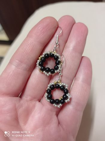 Boucles d'oreilles en perles fait main neuf 