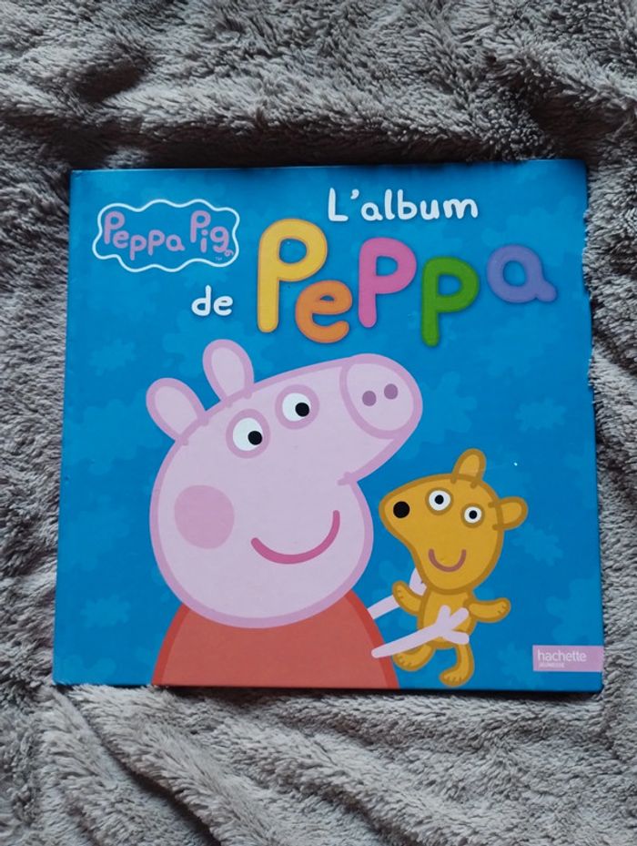 Livre l'album de Peppa pig