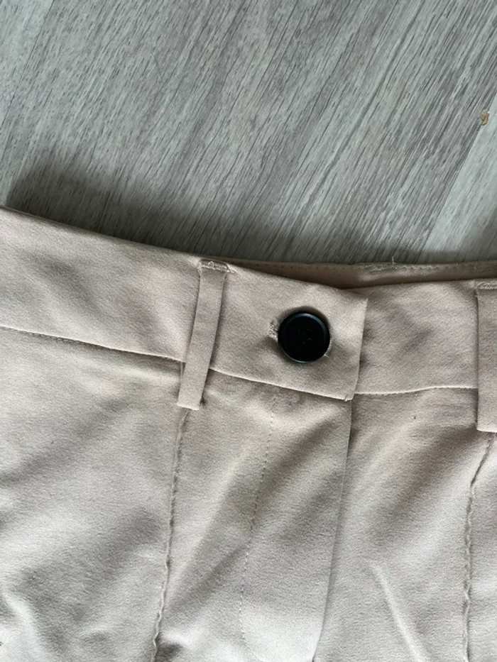 Pantalon beige crème Bershka taille 34 - photo numéro 2