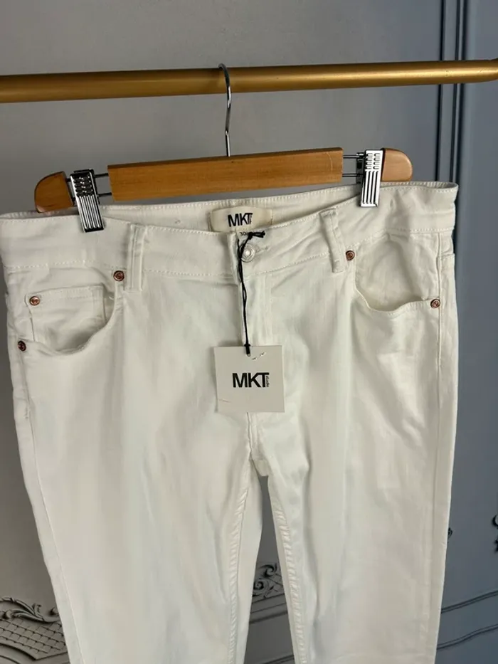Jean blanc Slim MKT studio W30 neuf - photo numéro 2
