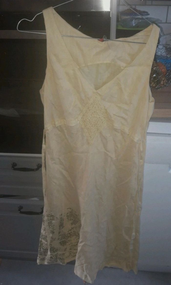 Robe jaune pale - photo numéro 4