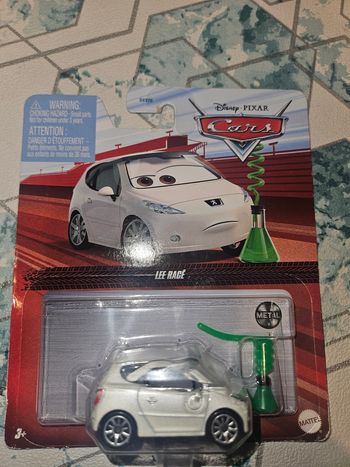 Voiture cars disney mattel metal neuf cars disney pixar mattel