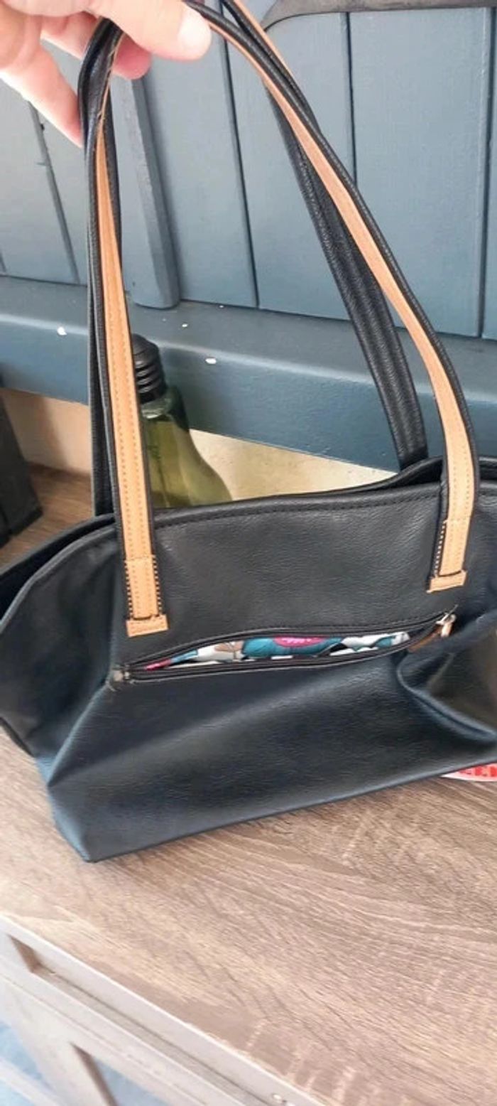 sac noir - photo numéro 2