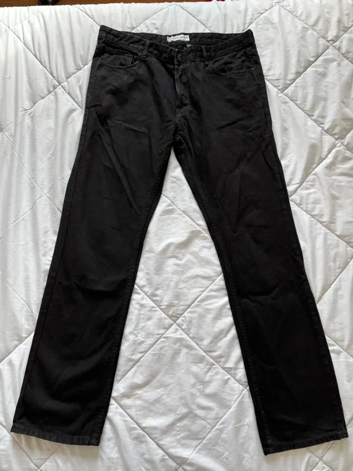 Jean homme noir Regular straight by Kiabi taille XL/48 W38 L34 – 100% coton – coupe droite - photo numéro 2