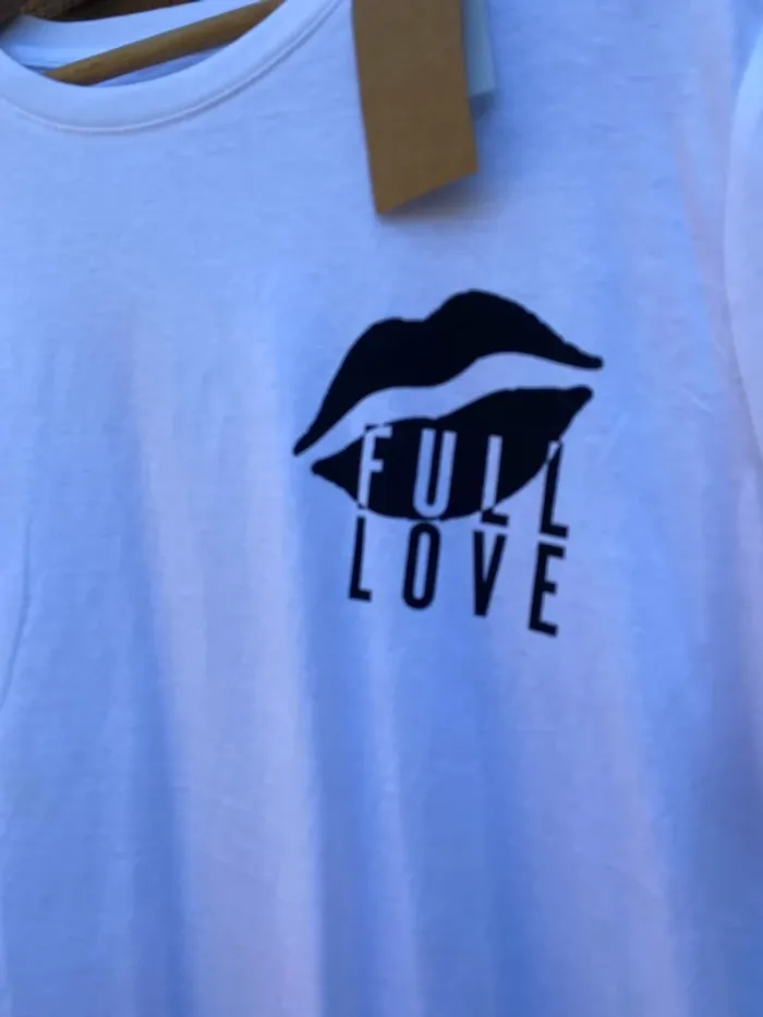 TEE shirt full love - photo numéro 3