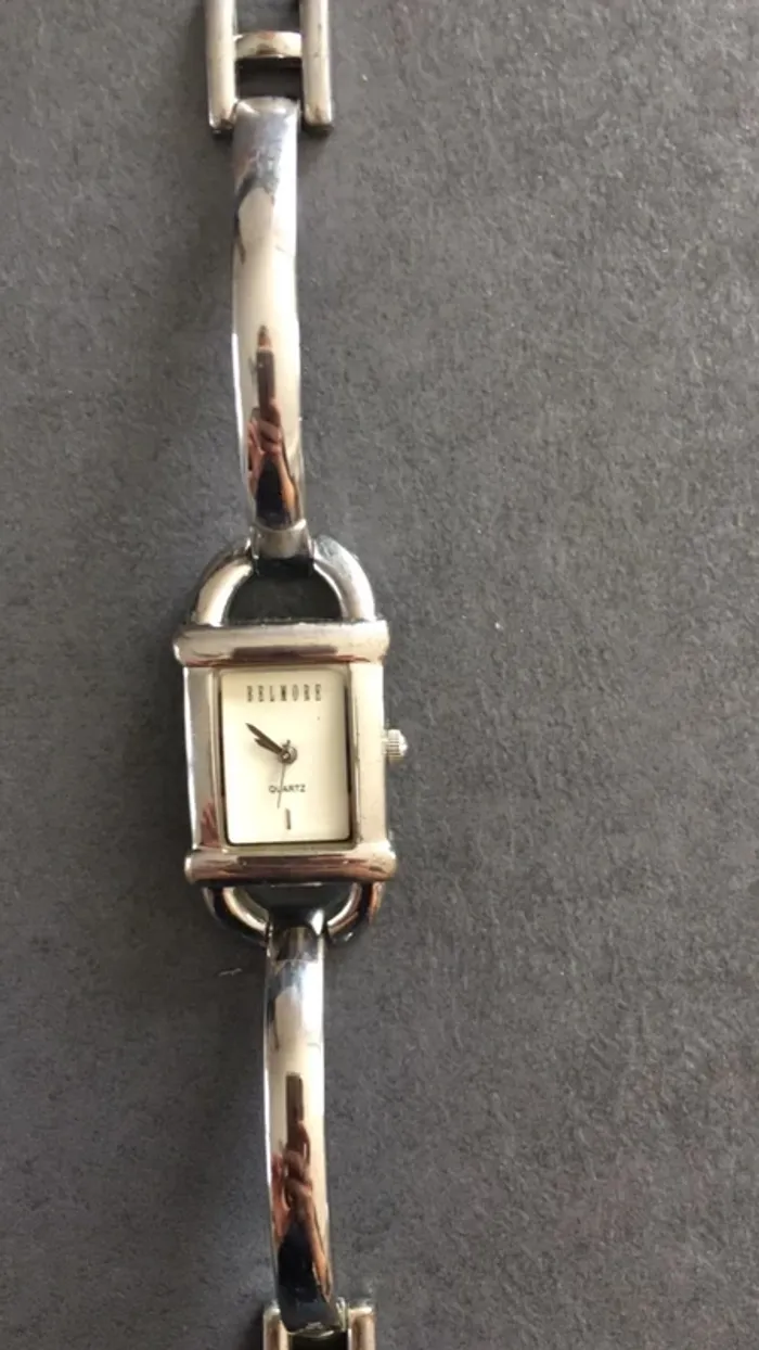 Montre argentée - photo numéro 2