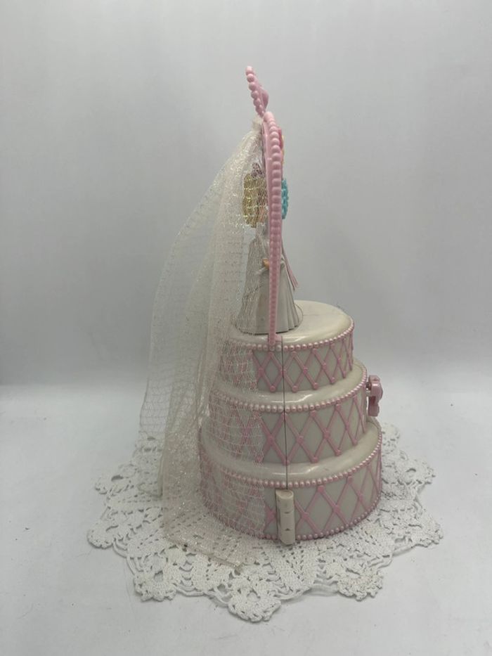 Coffre à bijoux Gâteau de mariage barbie 2006 - photo numéro 4
