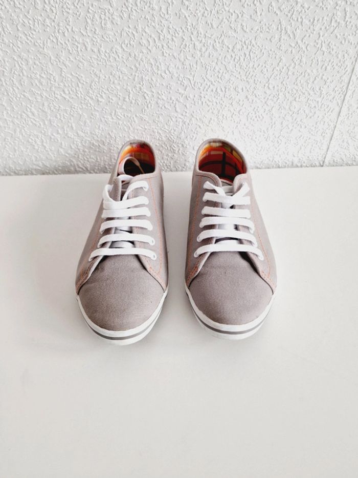 Fred Perry - Fany - Baskets en toile - Gris et orange - 38 - photo numéro 2