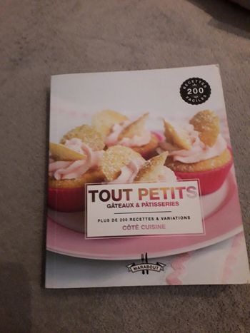 Livre tout petits gâteaux et patisserie